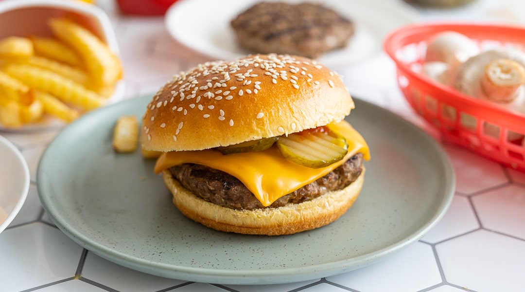 Beef & Mushroom Blended Cheeseburgers | Blenditarian